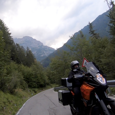 Der Passo Duran, wenig bekannt, wenig gefahren, ideal für eine Motorradtour im Rahmen des Alpen-Marathon 2022.