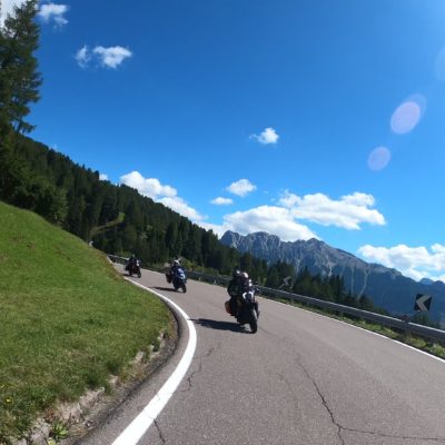 Karerpass – Verbindung zwischen Rosengarten und dem Latemar, zwischen Eggental und dem Val di Fassa, zwischen Südtirol und dem Trentino!