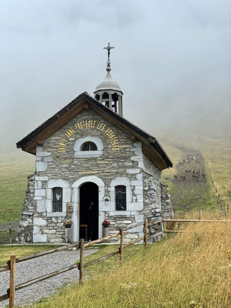 Kirchlein am Col des Aravis